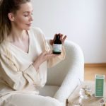 ELIXIRÉ BYE BYE FAT, okus višnje – lifestyle, jutranji ritual s stekleničko